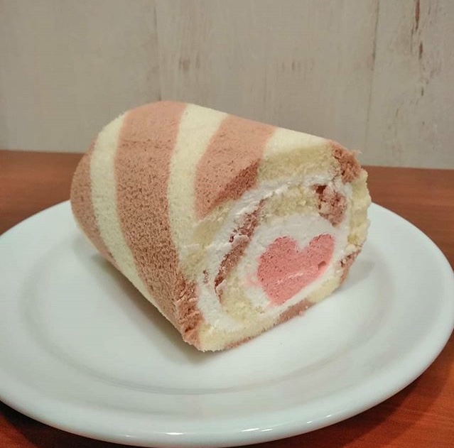 いろえんぴつ タカトシランドで放送 6種類のカラフルなロールケーキや焼き菓子の店 北海道デザート パン食べ歩き
